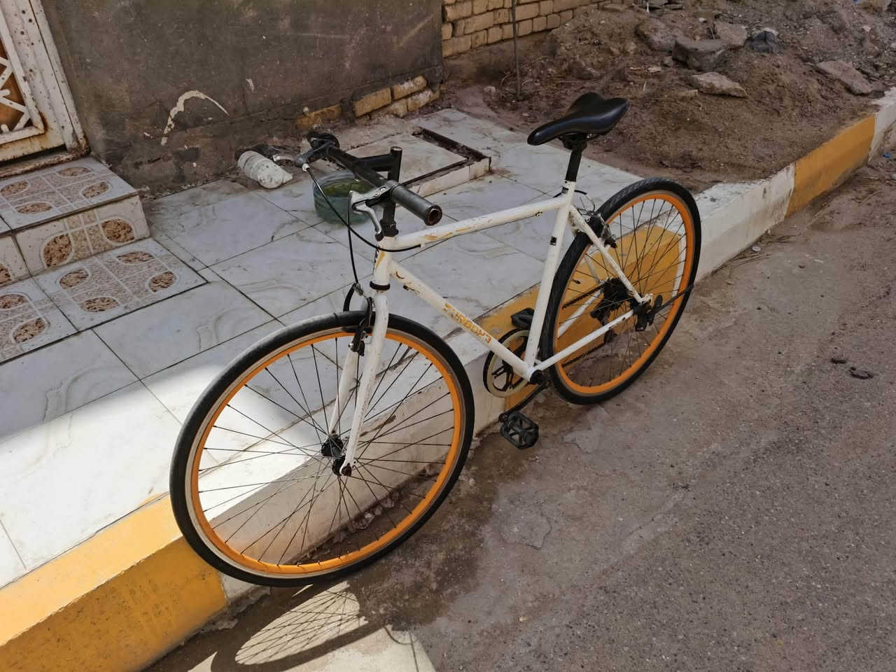 السلام عليكم
بيسكل  C700 
بحالة جيدة استخدام قليل وهذي الفترة متروك  بسبب الانشغال.

مكان الناصرية حي أور

تواصل واتساب ***********
