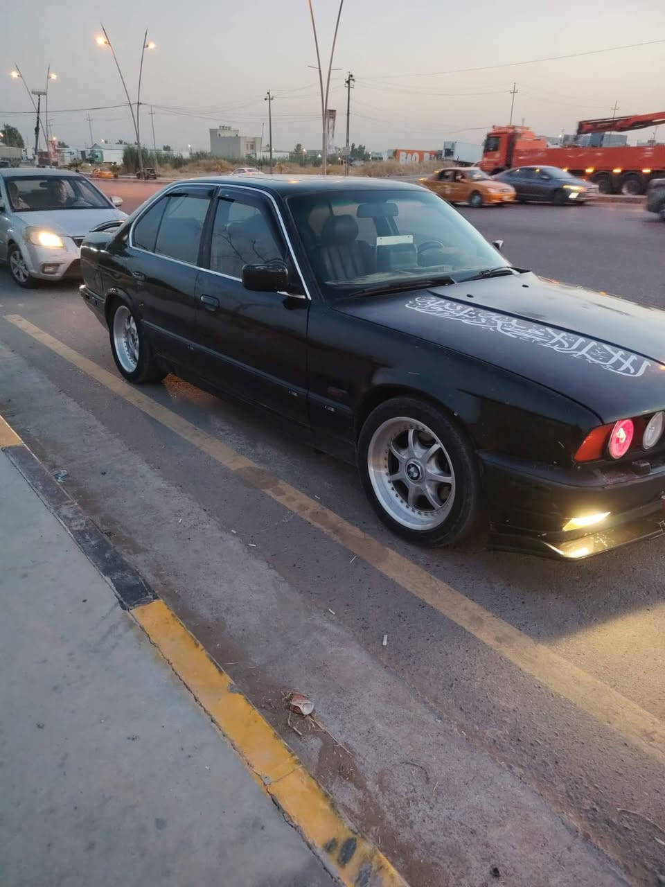 بيع او مراوس 535
كير ومحرك شرط
 ويلكب حاويه اصلي
 تبريد منضومه كامله جديده منضومه زنون عالي وناصي عدسات زرع 
صالنصه بوابه ع ريمون
شاشه اندروايد اوتو وكامره 

 رقم نينوى  تحويل مباشر ***********
***********
