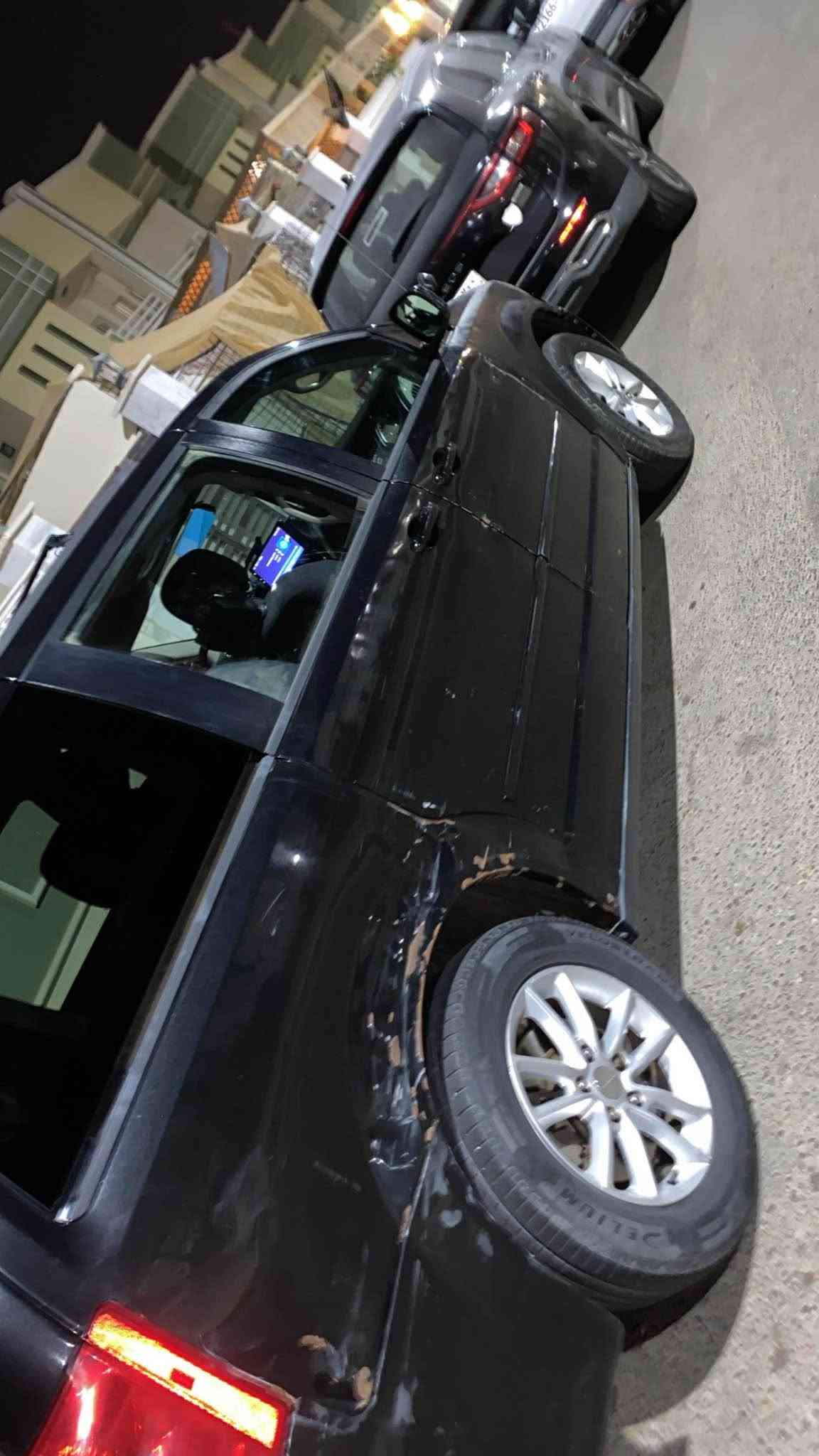 السلام عليكم 
للبيع دوج كرفان
- موديل 2014 SXT plus  فول
- اللون أسود  
- تبريد ثلاث قطع سياحي
- كشن السايق كهرباء 
- كشنات قلاب 
- ابواب كهرباء جهتين ( نقص كارت + قفال )
- جنطة كهرباء ( نقص كارت صندوق ) 
- تشغيل عن بعد  فقط يحتاج برمجه بدون إضافه اي شي
- فرس علوي 
- شاشة اندرويد 
- دبل جكمجة 
تحكم سترين امامي وخلفي ( نقص شريط ستيرن )
- شاشة عطلات بالدشبول ويا العدادات 
- جامات كهرباء 
- كشنات مخمل
- اربع مخارج كهرباء ١٢ و ٢٤ فولت
- انارة سقف بلادية
- تحكم بالابواب والصندوق بالسقف
- تبريد وتدفئة منفصلة يمين ويسار وكذلك الخلفي 
- داخل اسود مع بيجي 
- عاكس ضوء ليلي بالسقف
- مانع انزلاق 
- تحكم بصرف الوقود  Eco    
- وارد كندي حادثها تصادم وانضربت عندي بالعراق موضح بالصور 
تخم تاير حدادية جديدة تبريد زين مكينة گير خير من الله شغل واطلع 
السعر 120 ورقة وبيها مجال بسيط .
البصرة المعقل / *********** البصرة, العراق
