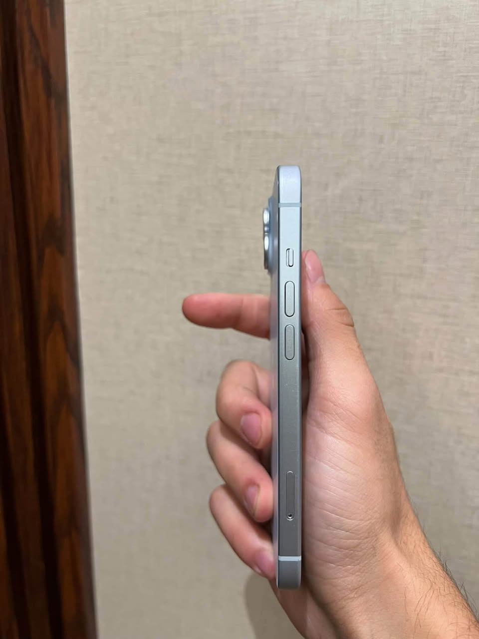 آيفون ١٥ • نضيف ١٠٠٪ • بطارية ٨٥٪