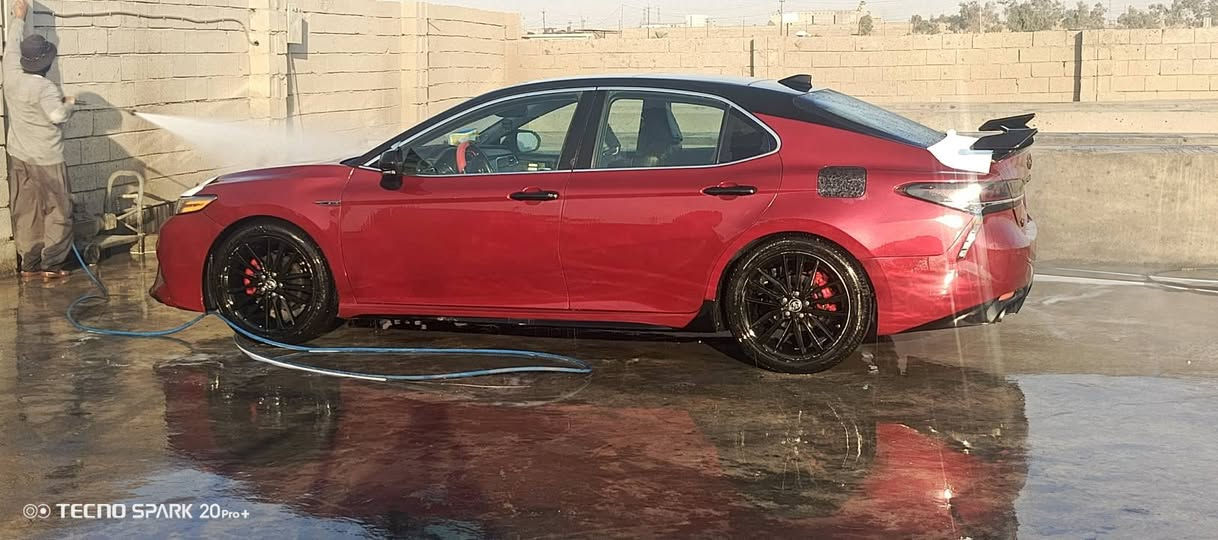 🔥  كامري2018 xse  🔥
🚘 تويوتا كامري xse اعلئ فئه

🔹 الفئة: xse

🔹 اللون: ماروني

🔹 رقم: السليمانية سنويه لل 2030 جديده بسمي. 

🔹 المحرك: 2500 سي سي

✅ سقف بانوراما

✅ شاشة لمس

✅ نظام صوتي مميز

✅ شحن لاسلكي

✅ 4 كاميرات. رادار امامي خلفي

✅ أبواب بصمة

✅ هندبريك إلكتروني + Auto Hold

✅ Auto Start / Stop

✅ رادار أمامي وجانبي وخلفي

✅ حساسات أمامية وخلفية

✅ أنظمة قيادة ومانع انزلاق

✅ تدفئة مقود

✅ مقاعد كهربائية مع تدفئة

✅ تبريد مركزي

✅ ويلات كروم، وغيرها الكثير.

💰 السعر: 155ورقة وقابل للتفاوض.

العنوان .كركرك الاتصال ***********
