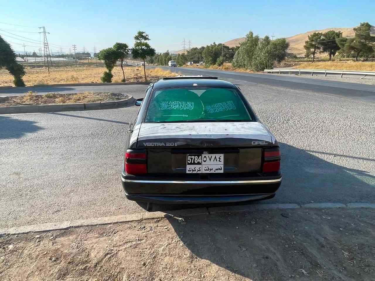 ئۆپڵ ڤیکترا سەنەوی عەسڵی کۆڵێ سەنەویو ئەوراق و پاکانەی مروری لەگەڵە خرامەو ئەوەلیات و دارو بەردی بەشەرتمەکینە ٢٠ گێڕ عادی گێڕ و مەکینەی بەشەرت 
ئەنفلۆی بەشەرت تەقەو ڕەقە بەشەرت 
کاراباییاتی کامل مەزبوت کامل بەگ لایت ستۆپ لایت هەموی ئیشەکە دواوەی پێشەوەی لیدی لێگزیزی بۆ بەسراوە بلاجک تۆر لایت فڵچە دار و بەردی ئیشەکات هەر هەموو گیانی ئیشەکات 
سەیارەی ماڵە و جوانکاری و شتی زۆری بۆ کراوە 
١٥ گەڵاو معامەلە 
*********** 
لە بازیانم
