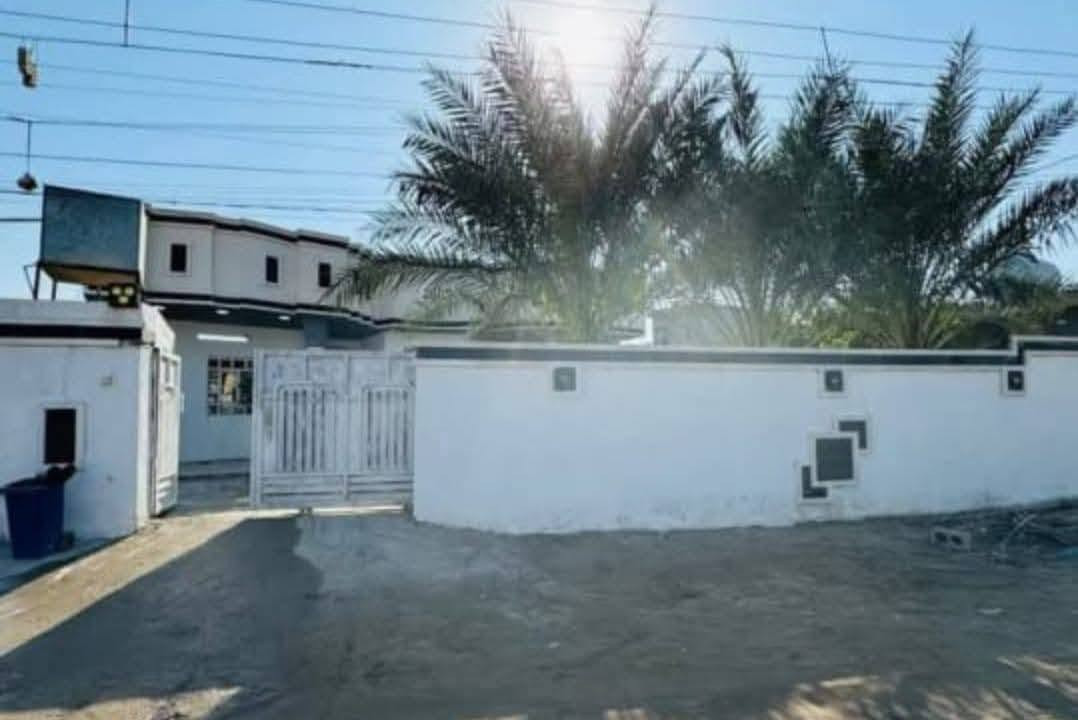 🏡 للبيع – عقار مميز 🏡
📍 الموقع: الفلوجة / حي الجبيل – قرب الجسر الثالث
📐 المساحة: 400م² (طابو زراعي)
🏠 غرفتا نوم، صالة، استقبال، مطبخ، صحيات، وحديقة واسعة.
💰 السعر: 🔹 نقداً: 88 مليون (قابل للتفاوض) 🔹 أقساط: 100 مليون
📲 واتساب فقط: ***********
المندوبة: أم ريمان
