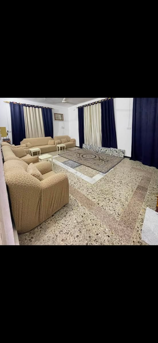 بيت للبيع في البيضاء المساحه ٢٦٠  بصف لانوار ثالث بيت عن السده نزلت صدام ابو الكباب تفاصيل اكثر اتصل برقم ***********. هاذ واتساب. ***********
