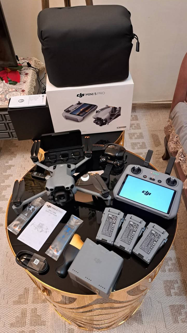 يالله متوفر درون dji mini5 درون جديده ماخذه كبس شركه بيدي فتحته موجود تصوير درون طايره 15مره عدد دورات شحن بطاريات 1 بلاص 52دقيقه استفسار ***********

نص مكتوب في الصور:
- ٢,٠٢ h
- ساعات
- ١١,١ km
- المسافة
- 15
- رحلات طيران
- المزيد