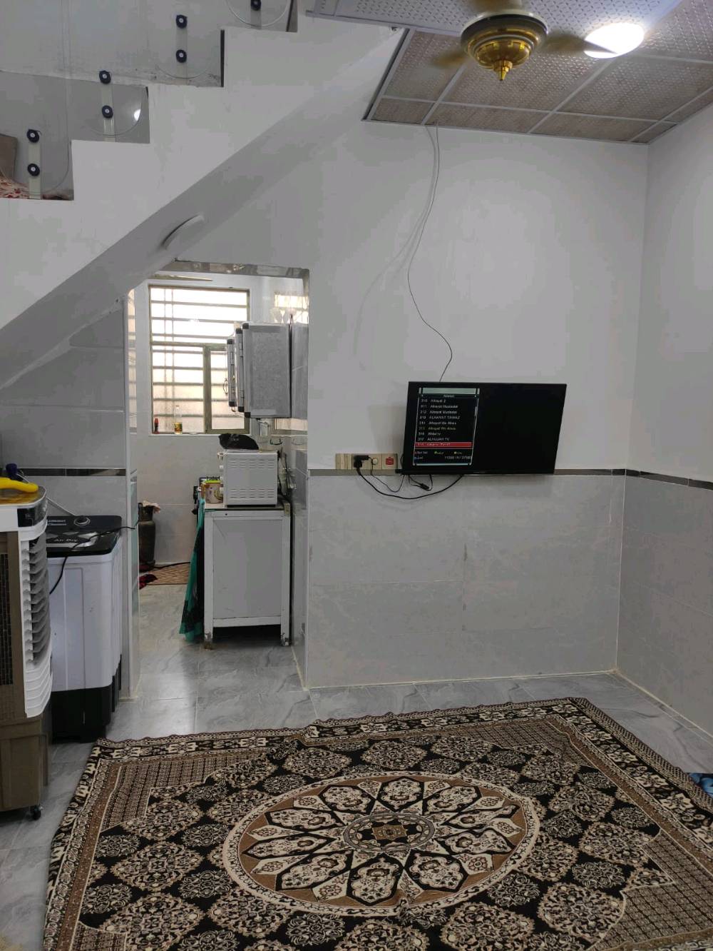 دار للبيع 100متر زراعي نيسان سكلة الكرعاوي وره مولدت صدام شارع 10متر غرفتين وصاله وستقبال مطبخ وتخاريج البناء طابوق الأساس وسقف صب شركه الستفسار راسلني