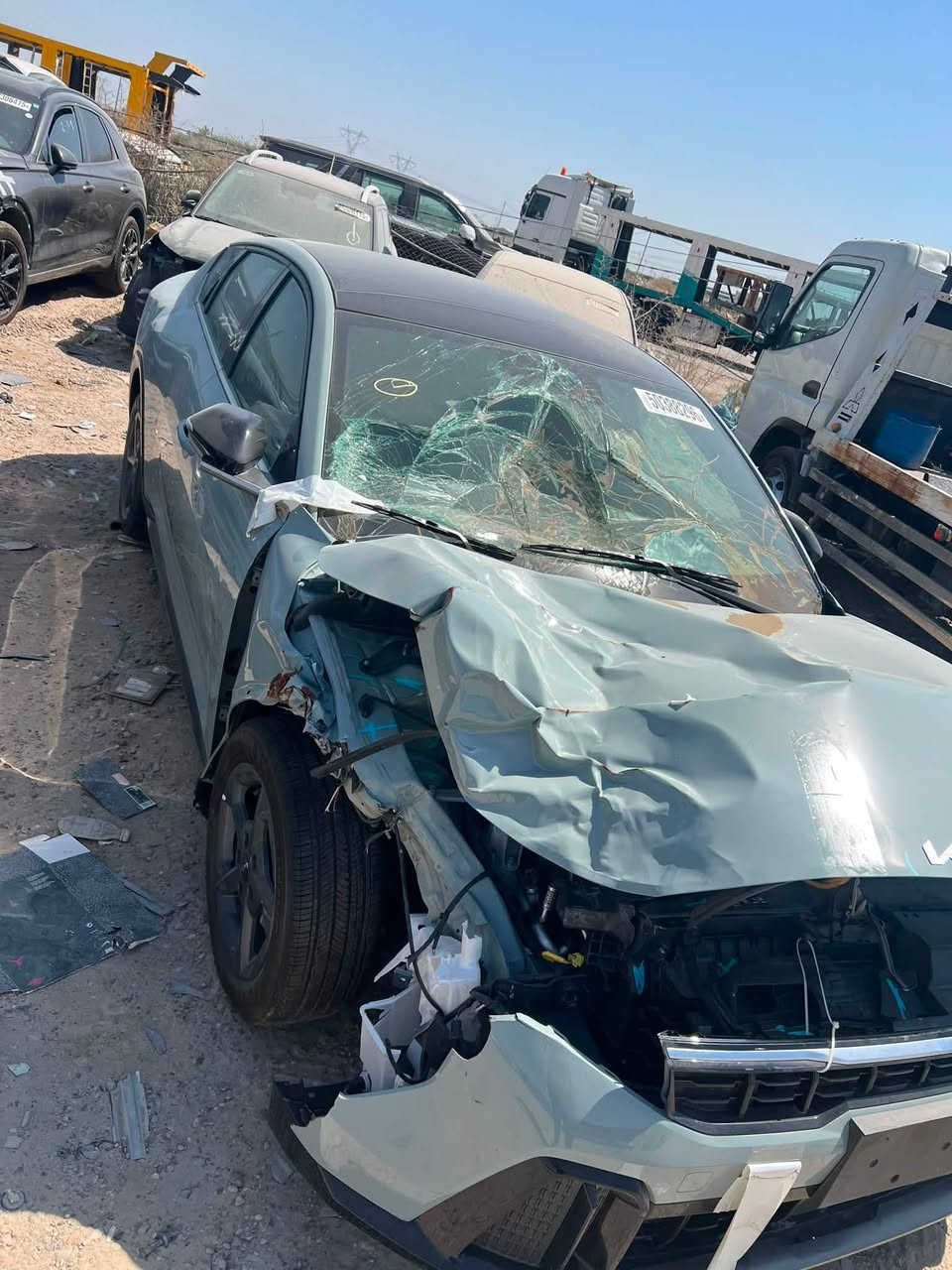 السلام عليكم للبيع كي فول جيتي لاين اعله فئه بدون ايرباك ماشيه 2000 عله حادثه اليوم وصلت مكمركه وكامله مكان بغداد الاعلام بعده عله حادث امريكا السعر 147 ***********

