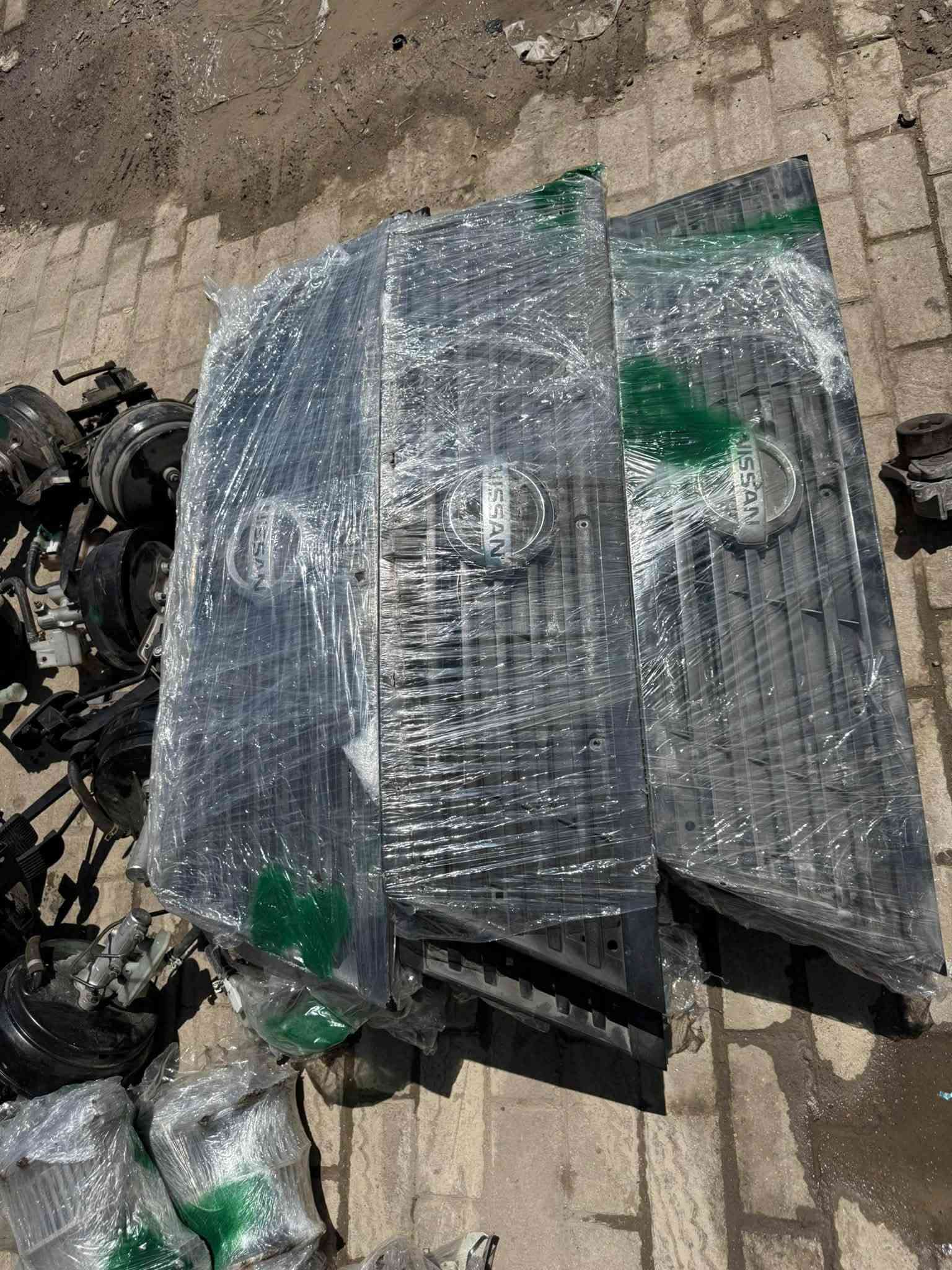 يتوفر لدينا قطع غيار نيسان أورفان /هايس تفصيخ +جديد2026/9/15
العنوان بغداد فلكة حي النصر قرب المشاتل 
يتوفر توصيل كافة أنحاء العراق 🚛
للاستفسار ***********
سعر خاص 🙏

نص مكتوب في الصور:
- الثلاثاء ***********