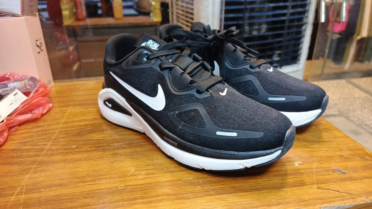 سلام عليكم احذيه باله اوربيه اصليه
يوجد لدينا احذيه👟 و ملابس👕👖 كبار👨 و صغار 👦

عنوانه بغداد منطقه الغدير قرب جامع خديجه 

للحجز او الاستفسار على رقم الهاتف :-***********

يوجد لدينا خدمه توصيل 🚗لكافه انحاء العراق
@إشارة كروب احذيه باله ماركه
