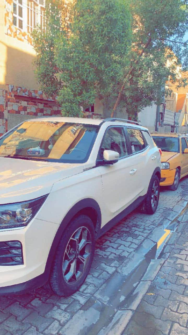 سلام عليكم 🚗 للبيع |  سانغ يونغ كوراندو 2022 كوري  (رقم بغداد)
📍 الموقع: ديالى _ بلدروز 

✨ مطلوبه للشركة | حالة ممتازة جداً 

🔹 المواصفات:
• موديل: 2022
• قير: أوتوماتيك
• محرك: 1500 .2000 تيربو  (4 سلندر)
• الوقود: بنزين
• اللون: أبيض

🛠️ التجهيزات:
• شاشة + Apple CarPlay & Android Auto
• بصمة + دخول ذكي +مري شفط+ اشاير ترحيب عند الاقتراب 
• فتحة سقف بانوراما
• كاميرا خلفية + حساسات أمامية وخلفية
• أنوار LED + بلوجكترات
• شفتات ستيرن + وضعيات قيادة (سبورت/اعتيادي ترب)
• ويل: 18
• مثبت سرعة + تحكم بالستيرن
• تكييف قوي ❄️

• الفحص جاهز بأي مكان يعجبك✔️

───────────────
💼 ملاحظة:سياره ب اسمي حاليا ومطلوبه للشركه اني ادفع للمصرف نروح اني ومشاري نسدد عليها وتحول سياره  وتسجله ب اسمك مباشرا  
───────────────
💰 السعر:160وبيها مجال 
للأستفسار :
📞 ***********
***********
