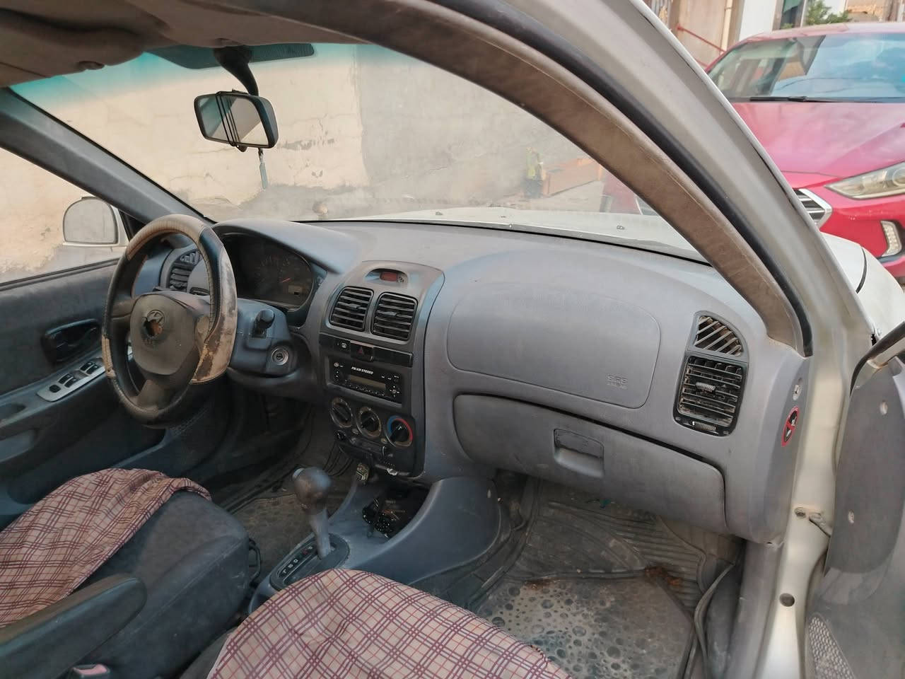 سياره اكسنت فيرنا مديل ٢٠٠٥  سنويه ساقطه صار ٤ اشهر مكانه نجف سياره نقصه ترتيب وحداديه خلفيه كير اوتماتيك  سعرها ٣٥ وبيه مجال للاتصال ***********
