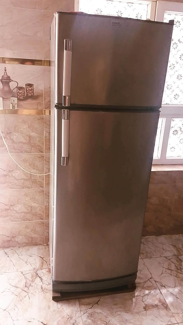 ثلاجه • للبيع