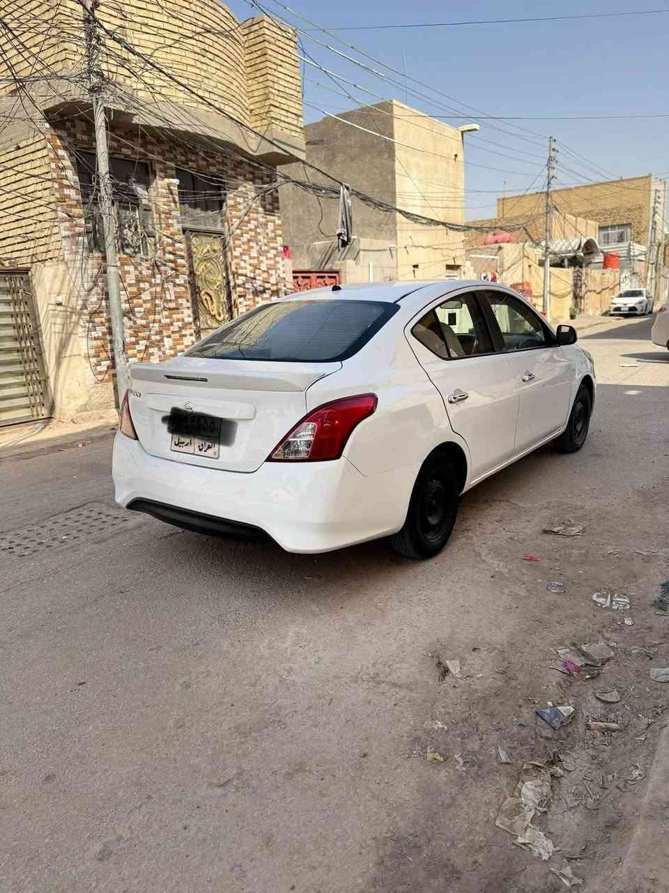 نيسان صني هندي البليته الزركه موديل ٢٠١٨ وكاله بإسمي رقم اربيل 
كير محرك كفاله تبريد 
بيها ضربة جنطة مبدل قبق جنطه الجاملغ الخلفي بارد
دواخل كله نظيف 
ارضيه جلد 
كهربائيات كلها شغاله 

سياره جديده  ماشيه ٣٠٠

السعر 85 وبيها مجال للشراي 
***********
