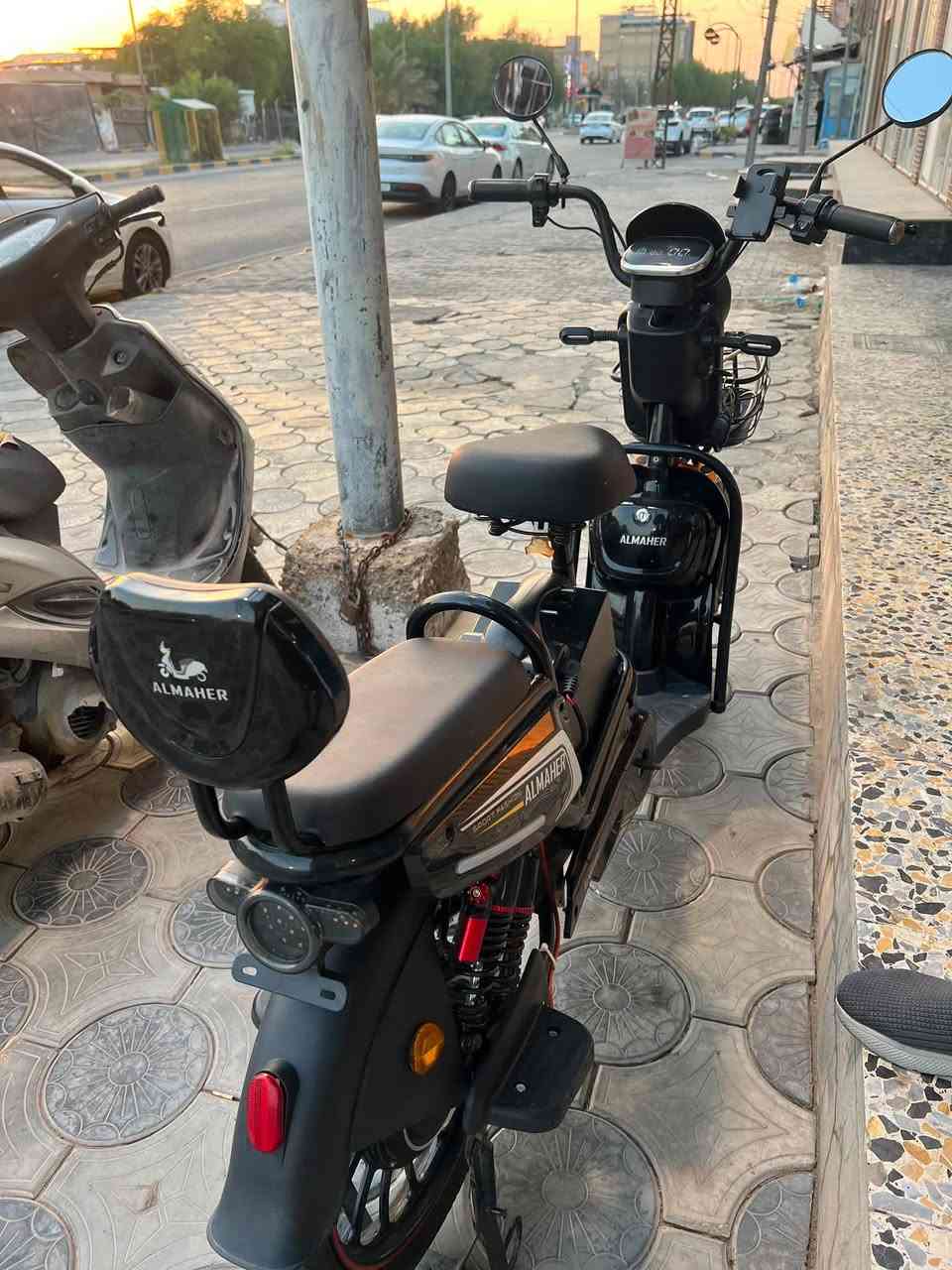 ‏سلام عليكم دراجة شحن للبيع خمس بطاريات الدراجة نظيفة 100% تواصل وتساب ***********
