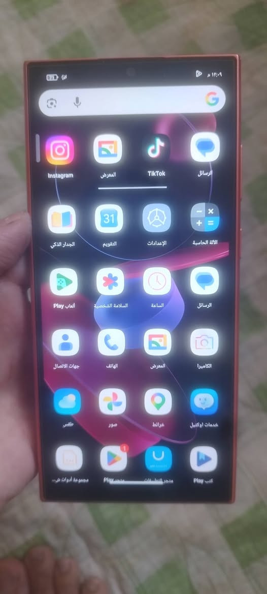 جهاز للبيع سي واحد و60 استخدام سبوع فقط كامل ملحقات شاحن تايب سي ذاكره 128 رام 16جهاز مرتب ولله سبب بيعه امكانيه تعبانه سعر 200 نهايته متواجد فيس  ورقم الهاتف ***********
