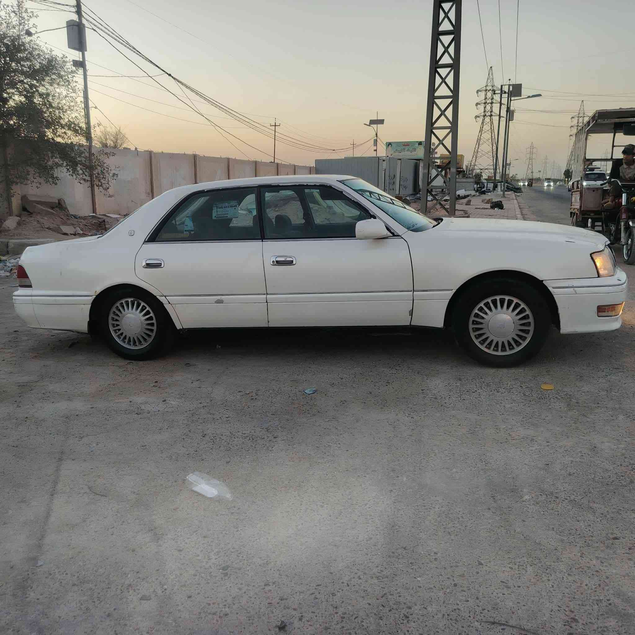 سلام عليكم راس ثور فلات بيع مستعجل موديل 1995
رقم كربلاء مداور ثاني يوم 
السياره كفاله من الكص والنقل جثه والصوليات فقط 
ضربه بصيطه بل دوسه الكدام ما واصله لشاصي وضربه بصيطه بچاملغ الخلفي ماواصله لشاصي 
محرك 3000كفاله فيشتين كير كفاله   تبريد شغال تخم تاير جديد  باتري جديد 

مكاني نجف الشراي يتصل  ***********
