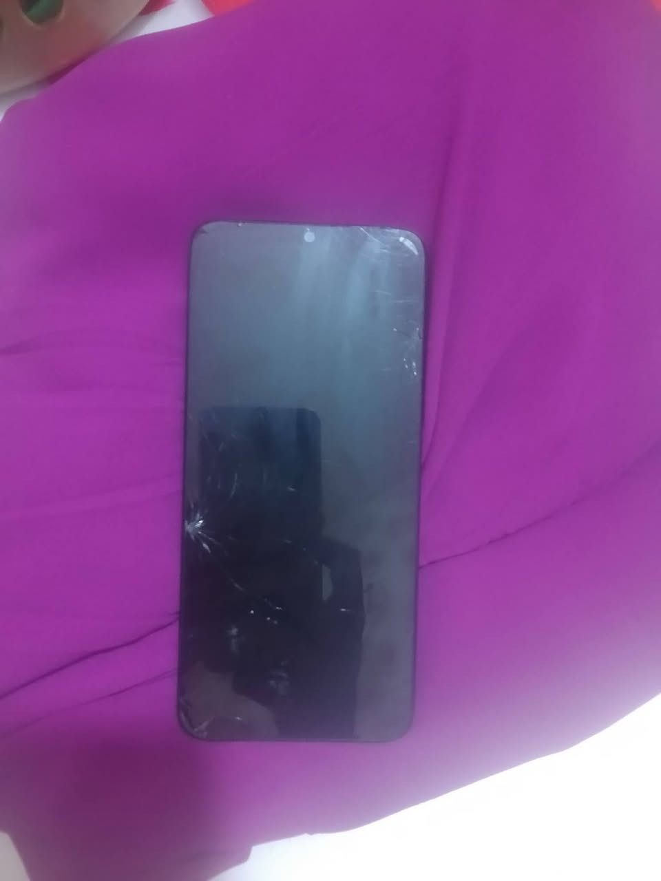 للبيع  جهاز HONOR X6 ذاكره 128 عشوائيه ١٦ جهاز جديد شخط مابي بغداد فقط يرادله  تبديل شاشه سعره٧٠ وبي مجال مكاني بغداد حي العامل ماعدي توصيل
