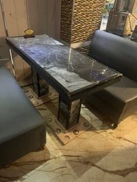 ميز مقهى • طاولة • للبيع