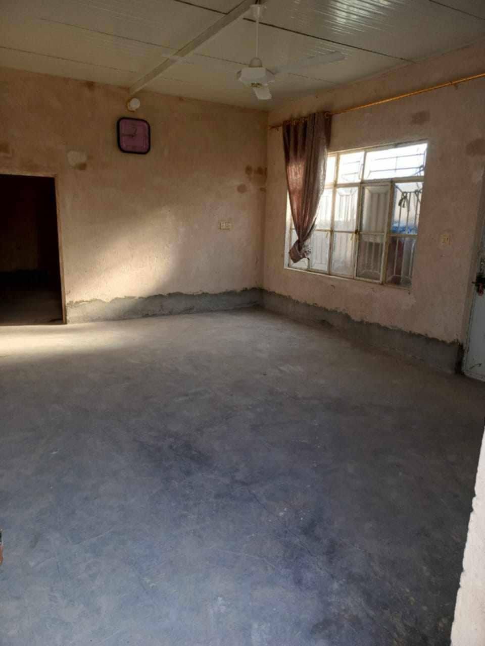 سلام عليكم بيت زراعي مساحه 200 سند 25 يحتوي على 2 غرف 6×4 وصاله جبيره 6×4 حمام خارجي وحمام داخلي نقص استقبال ومطبخ ولكن مسكون الان عنوان البيت شارع كربلاء نجف جهة ياعلي عمود 139 مثل ماموجود بالصوره سعره 20 وبي مجال لشراي ***********
***********

