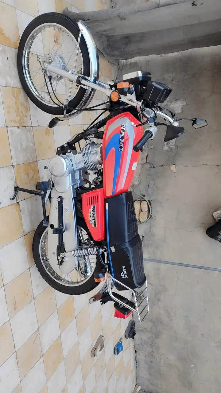 دراجه ايرانيه شلامجه بلاديه جديده بعدها ستوه طالعه من الوكيل بس وصل مكفوله من كلشي نضافه فول ب 850 وبيها مجال قليل كلش شراي خابر لا تراسل ‪***********‬
