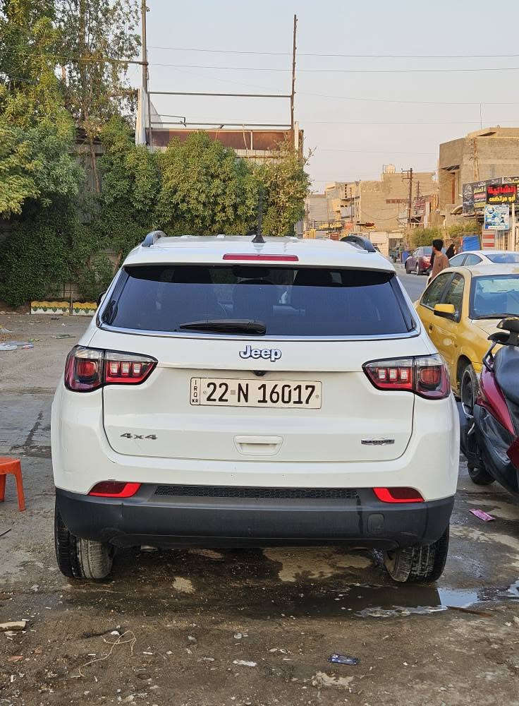 مرحبا اصدقائي بيع مستعجل بدون مراوس  جيب كومباس 2023 
حادثها جاملغ وبنيد شواصي سليمة صور الحادث موجودة
فول عدا البنوراما 
تحكم جهتين 
تبريد ثلج 
فور ويل 
مقاعد جلد مع كنتارا
محرك 2000 توربو 
دخول ذكي 
سستم صوت jbl
رادارات 360 
تحديد مسار و مثبت سرعة 
كامرة 360
شاشة كبيرة 
غرفتها جديدة جدا
نسبة نظافة الكشر 93%
ماشية 36 كيلو وليس ميل 
رقم مميز ❤️ 
شرط التحويل والوكالة والغرامات 
تايرات جدد صدر جديد كفالة عامة من كلشي بدون مصرف الف دينار السعر 145 قفل  مكانها بغداد شعب شارع الصحة *********** بغداد, العراق
