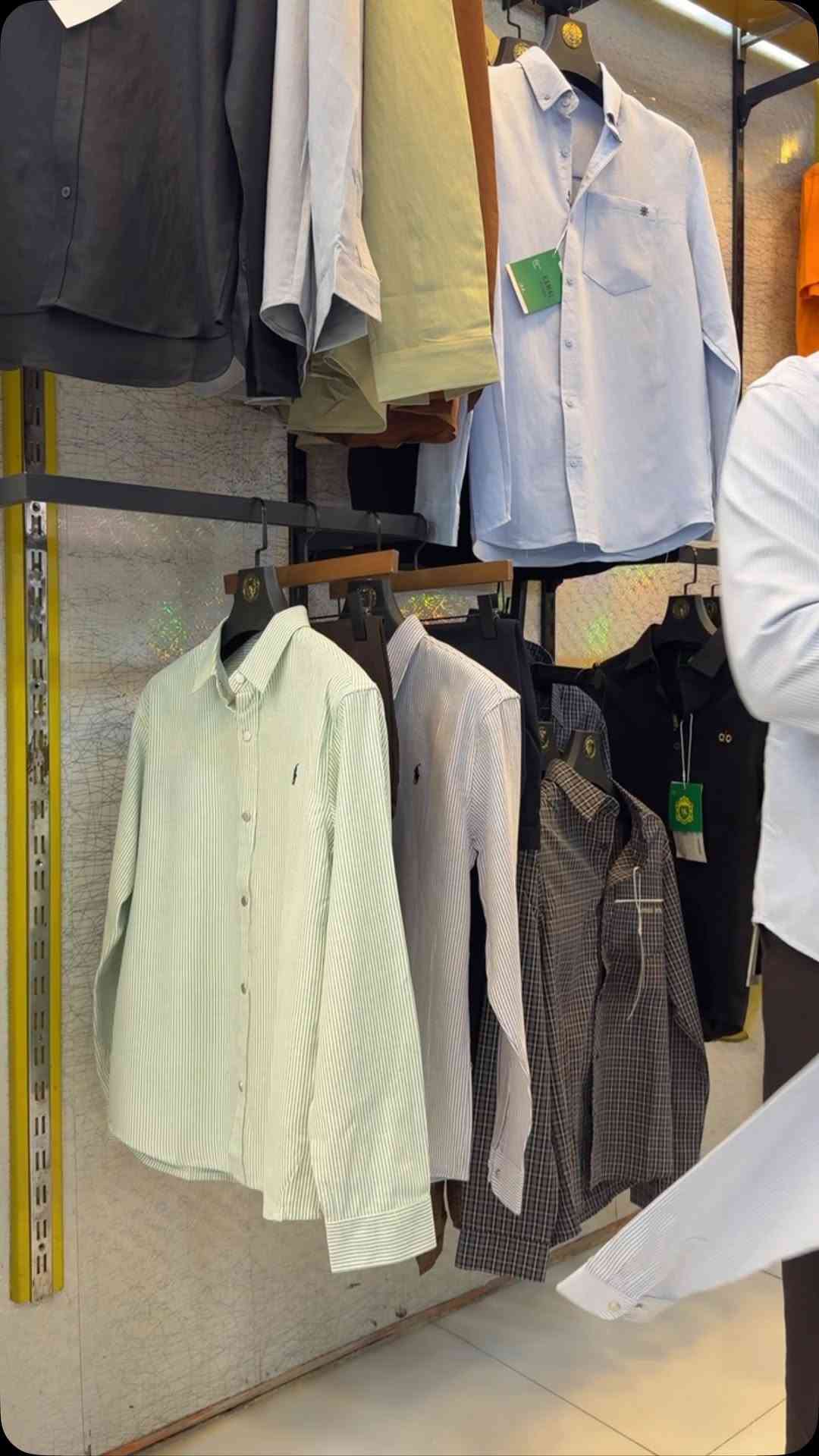 الستوري مهم ‼️ 
قميص ماركه POLO
متوفر قياس من M-3XL 
لمعرفه السعر اكتب (تم) يوصلك كل التفاصيل
متوفر توصيل جميع المحافظات
