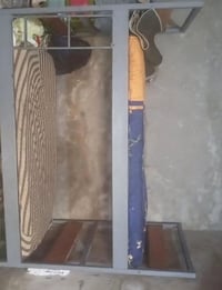 سرير حديد • قوي • نضيفه