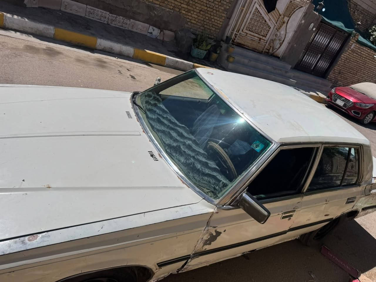 سوبر موديل 1983 رقم انبار انكليزي سنويه لل2030   مداور ثاني يوم
كير ومحرك ونجي نظيفات 
حداديه نظيفه 
دواخل نظيفه 
كهربائيات شغاله 
عنبار وبريشر وباتري وراديتر جدد
ترايك وين ماتريد
السعر 15  وبيه مجال
مكان السياره الناصريه المركز
للاستفسار *********** ناصرية, ذي قار
