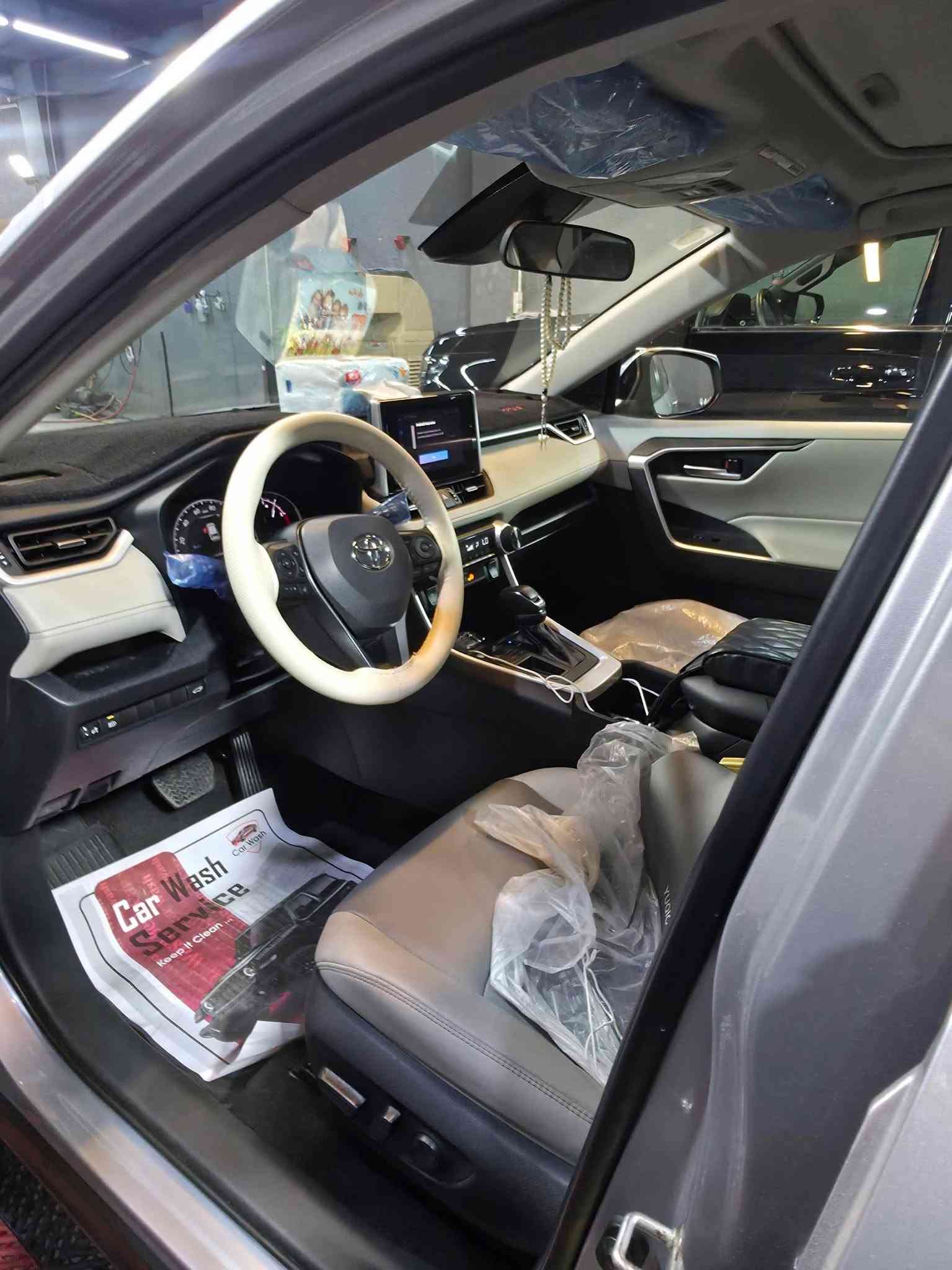 2024 TOYOTA RAV4, XLE PREMIUM / راف فور
تويوتا رافور بريميوم ومواصفاتها يعرفوها جنايه الراف فور،،،، مرقم بغداد وكامل باسمي 

💯 السيارة بيع فقط 💯
السعر 225 ورقه وبيها مجال قليل للشراي 
السيارة فول موصفات  ١/١

السيارة ماشيه :mi3000  الف زيرو يعني 5000km فقط 

الضرر : السياره مكفوله تقرير غرق للدوسه تعمل وتسير  وموجود رقم الشاصي تدخل وتشوف  

حجم المحرك 4 سلندر (2.5L) بانزين فقط 
مواصفات XLE :
فتحة السقف ( سيلايت ) 
بصمة تشغيل
صندوق كهربائي 
رادار أمامي
تحديد مسار
رادار جانبي (نقاط عمياء)
رادار خلفي
اوتو ستارت (Auto start)
اوتو ستوب(Auto Stop)
هاند بريك بصمة
اوتو هولد(Auto Hold)
تحكم وضعيات القيادة ECO,NORMAL,SPORT
مانع انزلاق+ABS
حساسات خلفية+كاميرا
تحكمات استيرن
اشاير بالمري 
لايتات زينون و عدسه 
بلاكتور زينون 
تبريد قطعتين 
وبقية مواصفات XLE المعروفة
سياره مغلفه نانو سيراميك الاصلي 
مكان السيارة ميسان قطاع 30
***********
