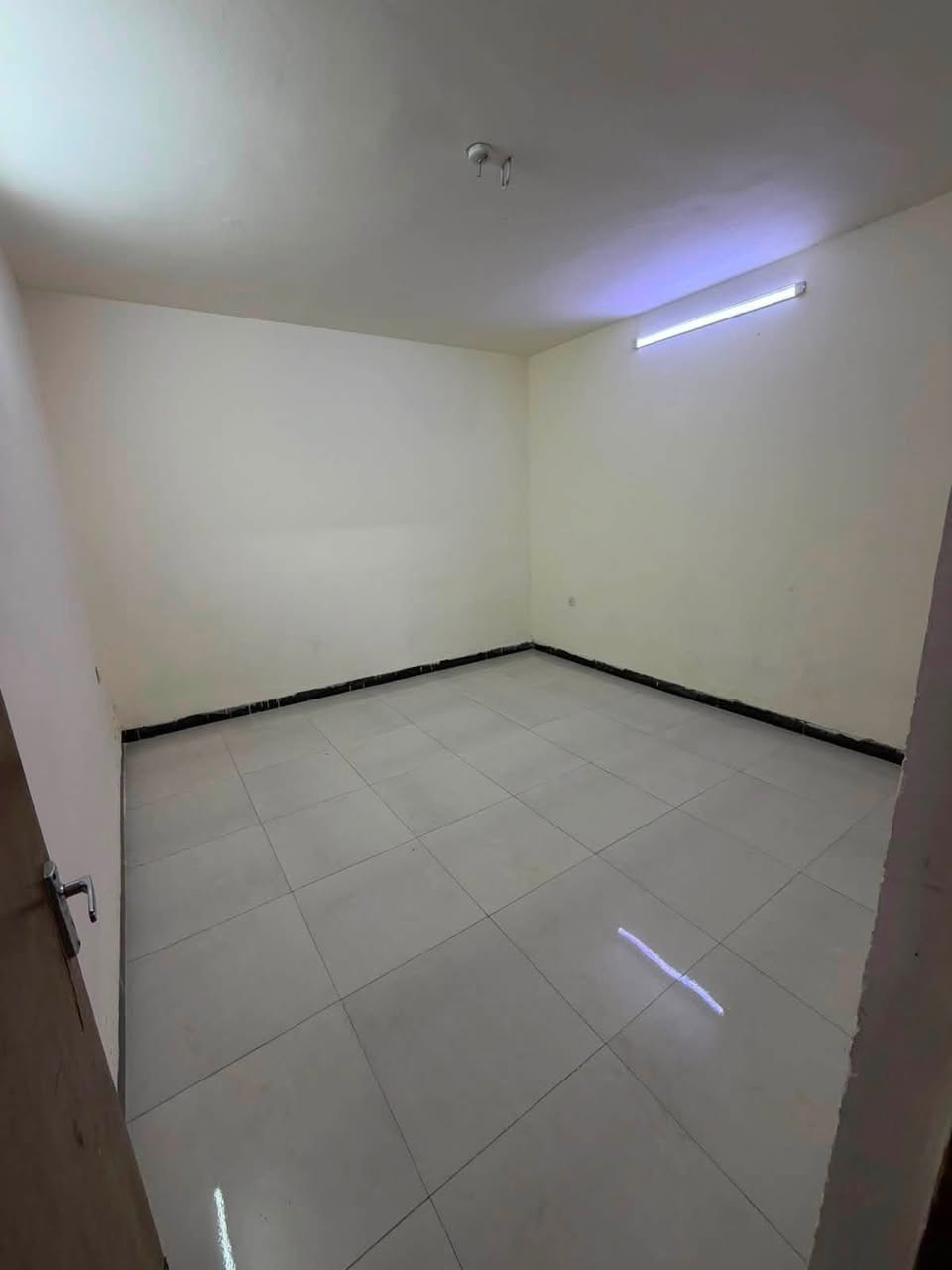 🏡 للإيجار – فرصة مميزة 🏡

🔹 طابق أرضي
🛏️ غرفتان
🛋️ صالة
🍽️ مطبخ
🚿 خدمات عدد (2)

💰 الإيجار: 750 ألف دينار شهريًا

📞 للاستفسار والحجز:
مكتب المصطفى للاستثمار والتطوير العقاري
***********

#للإيجار #السيدية #عقارات_بغداد #مكتب_المصطفى #شقق_للإيجار #استثمار_عقاري #بغداد
