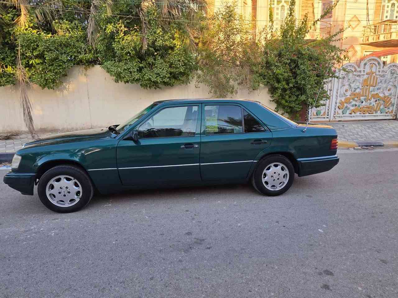 مارسدس دب مديل 1987 محدثه 1991
كير ومكينه شرط حداديه جديده تخم تاير جدد غرفه جديده منضومه زنون كامله  كهربائيات كلها شغاله
تبريد ثلج سنويه ورقم جديده بآسمي مداور
سياره عليها ادامه كامله من بلكات ونوزلات وفيت بم
مكان واسط 
السعر 58وبيها مجال بصيط
***********
***********
