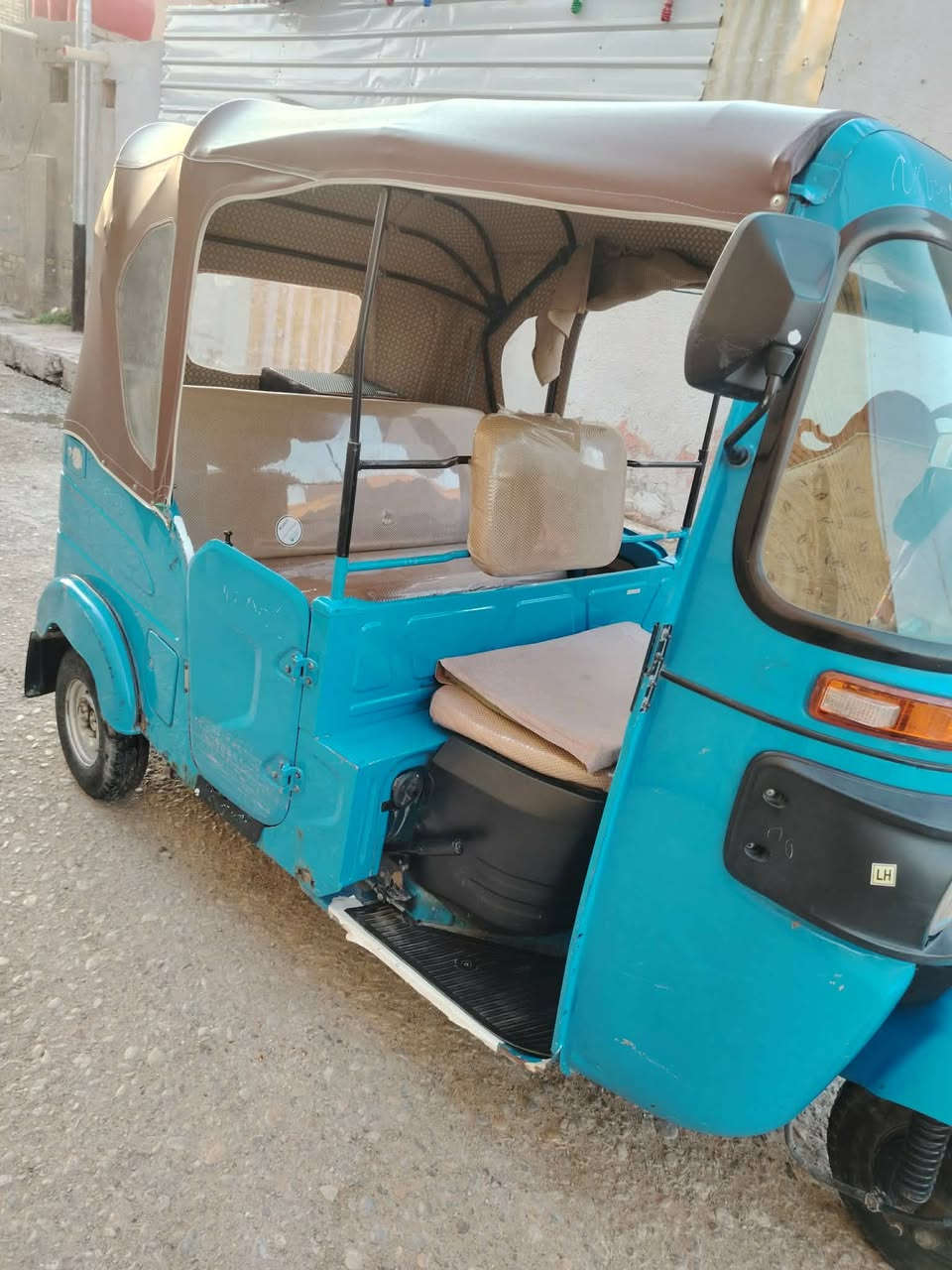 تكتك للبيع ٢٢ مضلع اني مكلف بنشر خابر راعيهه
*********** 
دراجه حلوه ونضيفه مال بيت مامتعوبه
