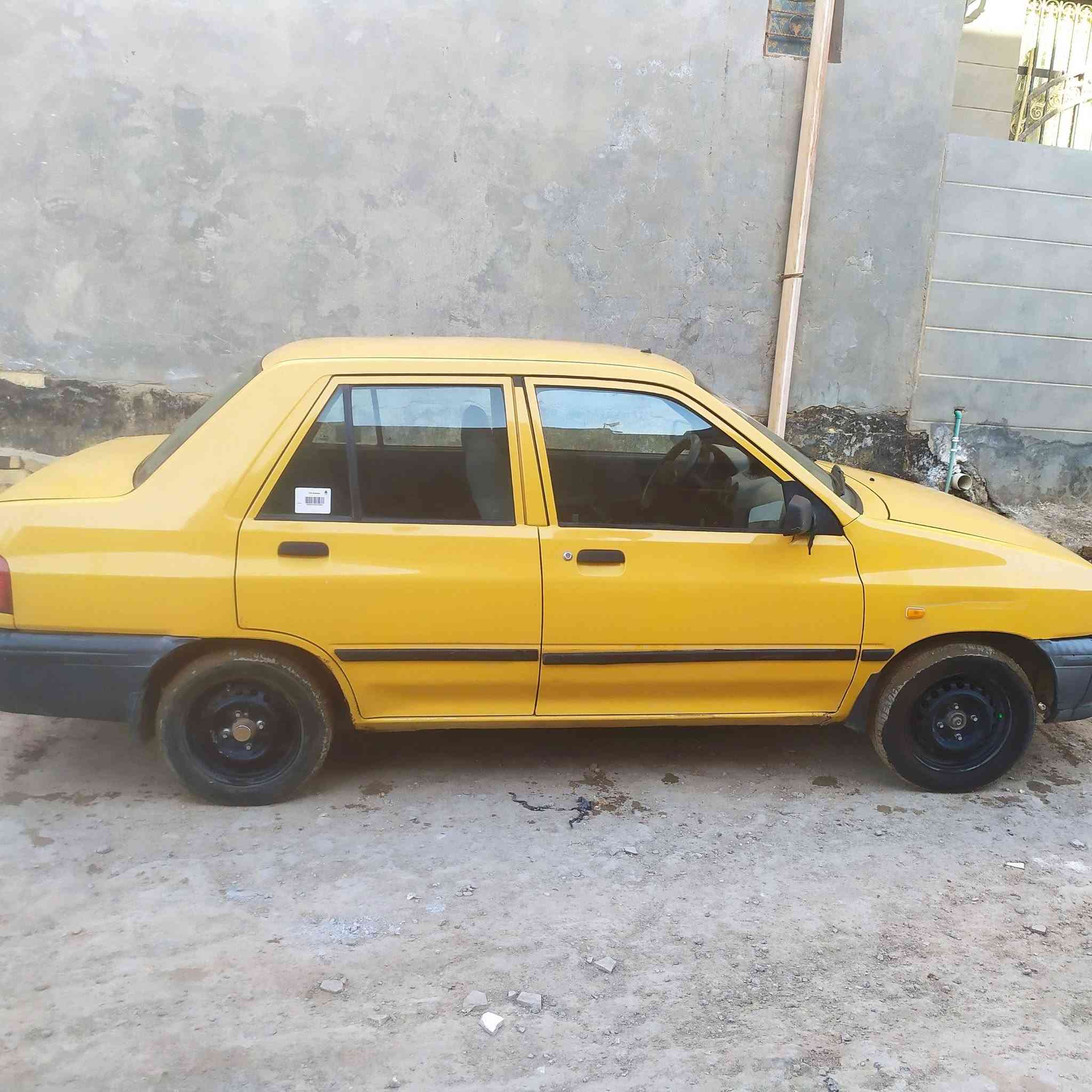 سايبا للبيع موديل 2017 رقم بغداد انكليزي بأسمي سنويه لل 27 هيئة وغرامات مصفرة بيه جاملغ امامي مصبوغ وجاملغ خلفي مصبوغ بدون دواخل مكانه حله المركز للاستفسار الاتصال على الرقم ***********

