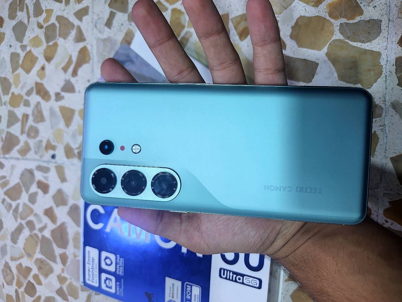 الجهاز تكنو كامون 50 الترا 5G
المواصفات موضحه امامك بل صور لحدد يكلي تعال خاص  وبل اخير ميرد

تره تعبت من الي يدخل خاص وبل اخير يكلي باجر اجيك ويطلع كبل 
السعر 130/ مكاني  جانب ايمن 
حي الرساله
   للتواصل  واتساب ***********