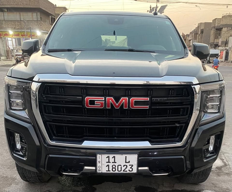 السلام عليكم  GMC يوكن مواصفات SLE موديل 2023 خليجي ماشية 45 الف كيلو السيارة جديدة كفالة عامة ماعندا شخط بالبابتين جهة اليمين عارضها 41 $الف دولار للاستفسار *********** مكاني بغداد
