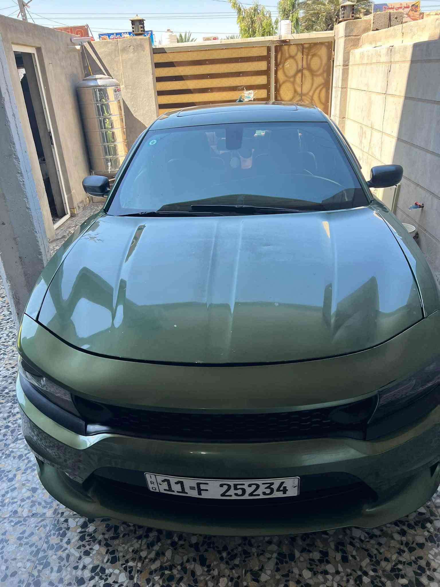 سلام عليكم جارجر 18 /GT /3600 لون مميز زيتوني رقم بغداد بسمي تحويل ثاني يوم فول مواصفات عدا الرادار الامامي السونار موجود بل منشور شوف والحاب يتصل على الرقم *********** والسعر 180 وبيه مجال بسط وتدللون
