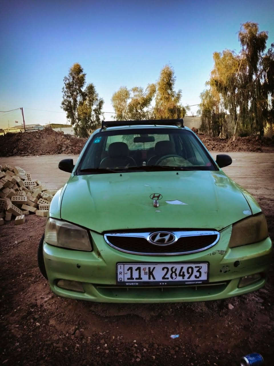 سلام عليكم
سيارة فيرنا اكسنت موديل 2000 سيارة حلوه صدر أمامي خلفي جديد زوج تاير أمامي محرك حلو كير عادي التبريد مو شغال  السيارة خير من الله السنوية جديده هزه جديده
السعر 35 وبيها مجال
***********
