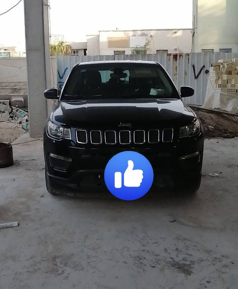 السلام عليكم
سياره جيب كومباس 2019 لبيع مستعجل
استعمال شخصي
ماشيه ٦٠ الف
وارد امريكي
ضربتها الباب الخلفي
تحكم ستيرن
دواخل شامو
تبريد تدفئه قطعتين
 رقم الهاتف *********** واتساب واتصال 
السعر ١٣٢ وبيها مجال
الموقع البصره الحكيميه
