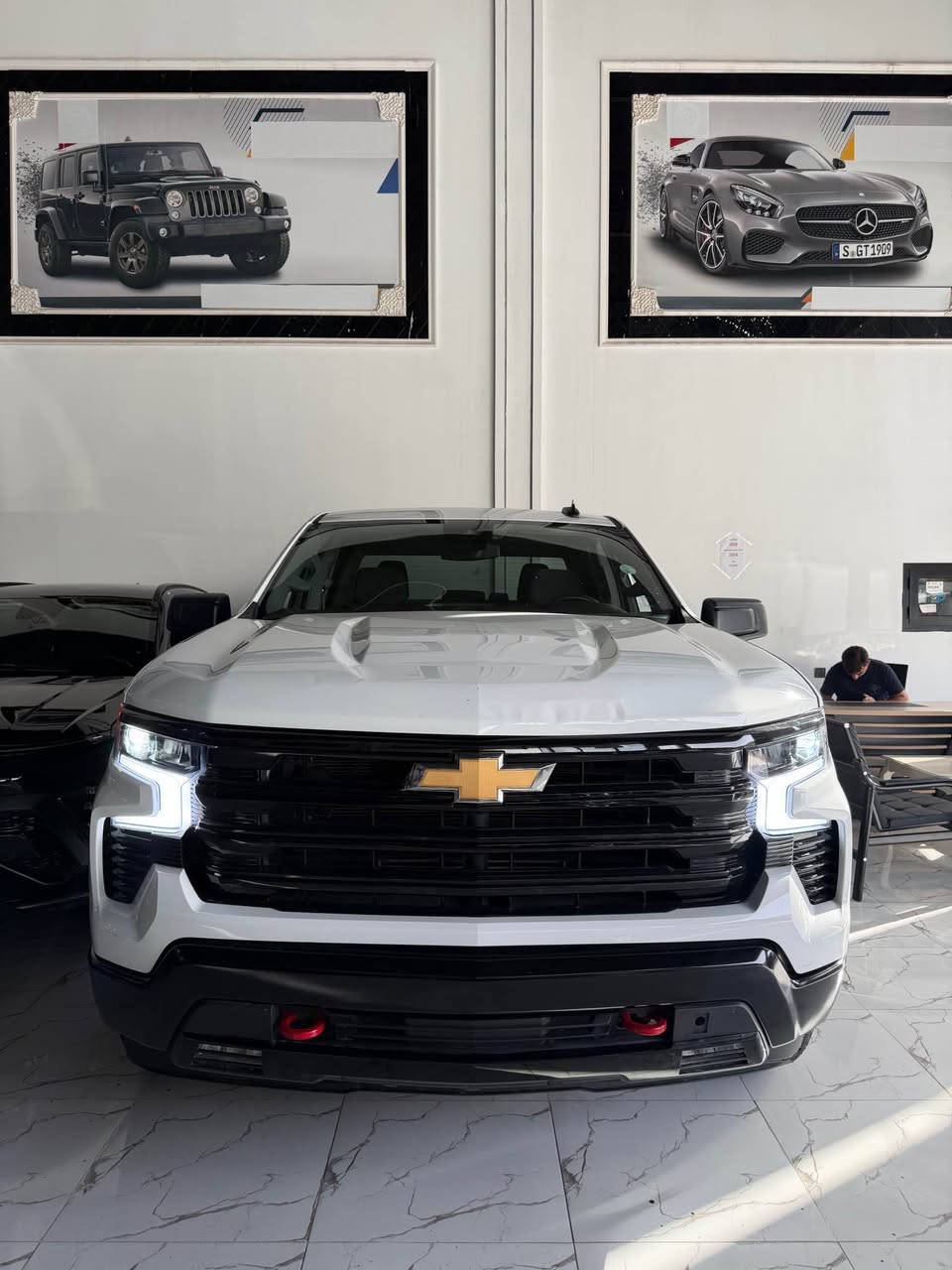 Chevrolet selvrado
ارخص سلفرادو ٢٠٢٤ ب كل سوق
صبغ فقط بيهه شبرين من ورا بجم كبس بدون ايرباكات 
٤ سلندر توربو✅🔥
سعر بلاشششش
٢٣٨$ و بيها مجال 
رقم تلفون:*********** أربيل, العراق
