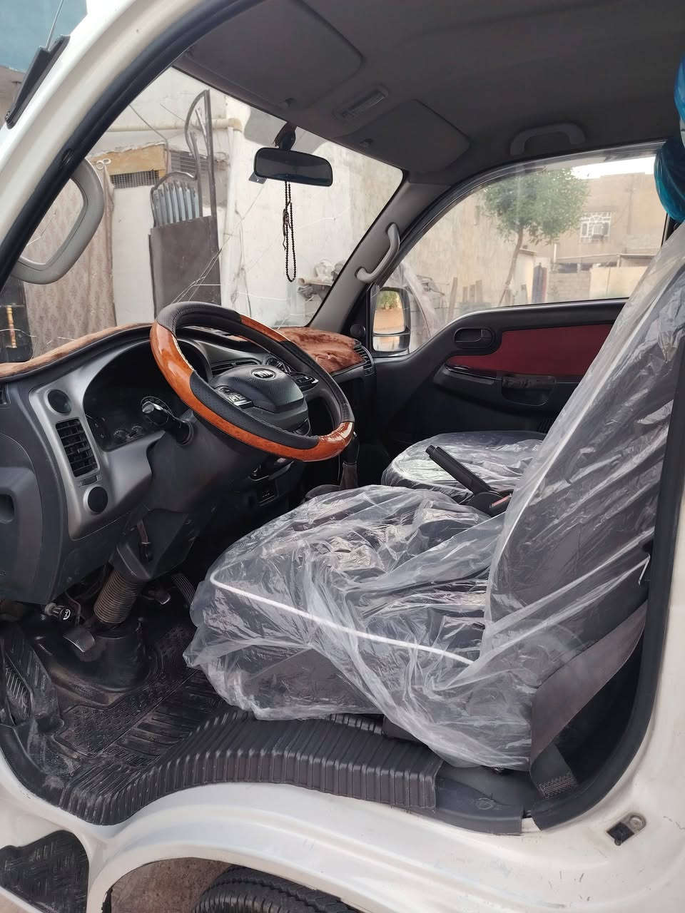 السلام عليكم
كيا فحل موديل 2014 باسمي سنويه رقمها بغداد ألماني السياره خير من الله من كلشي كامله عنوانها ديالى السعر 120 وبيها مجال قليل او مراوس كيا ام عيون *********** اتصال.

