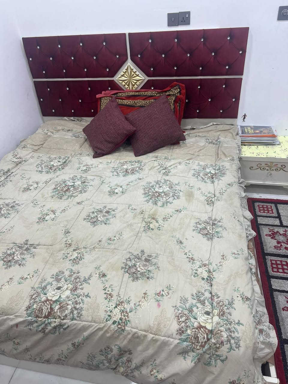 سلام عليكم غرفه نوم تركي للبيع ٧ قطع ٢٥٠ 

ثلاجه ٢٠٠

مجمده ٢٥٠ 

بغداد الدوره البعيثه *********** وات ساب
