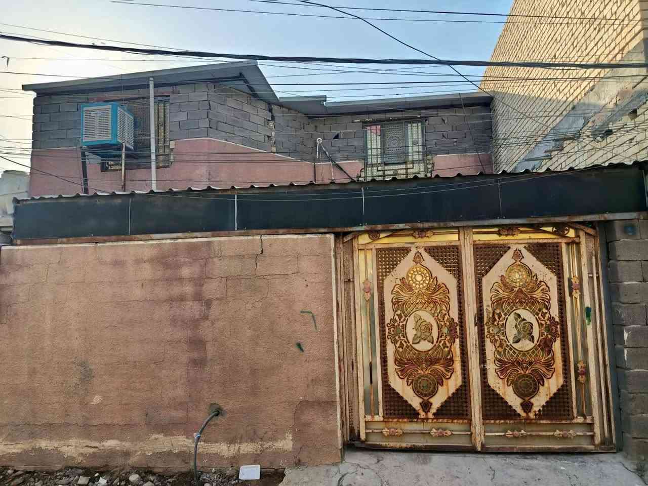 بيت للبيع ١٢٠ م مربع طابقين ثلاثه غرف نوم وغرفه خطار صالتين وحمامات اثنين علمن أن الطابق الثاني سندويش بل ١٠٠م بحي الزهراء السعر 80 وبي مجال لاتصال ***********
