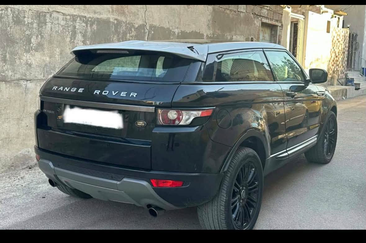 للبيع Range Rover Evoque 2013 - تك باب كوبيه - خليجية

سيارة مال بنات ومال شباب - شكل رياضي مرغوب

المواصفات الفول:
 •  بانوراما على طول القمارة
 •  كشنات جلد كهرباء
 •  مكينة جديدة جدا
 •  سستم صوت نقي
 •  نظام قيادة Terrain Response (مرتفعات + ثلج + رمل + طين)
 •  تحكم ستيرن كامل
 •  مثبت سرعة
 •  بصمة تشغيل
 •  شاشة + كاميرا خلفية + حساسات
 •  جنط 20

الحالة: سيارة بيت - نظافة عالية
النقص: كمبريسر تبريد فقط

السعر: خاص
المكان: بغداد
للاستفسار ***********
