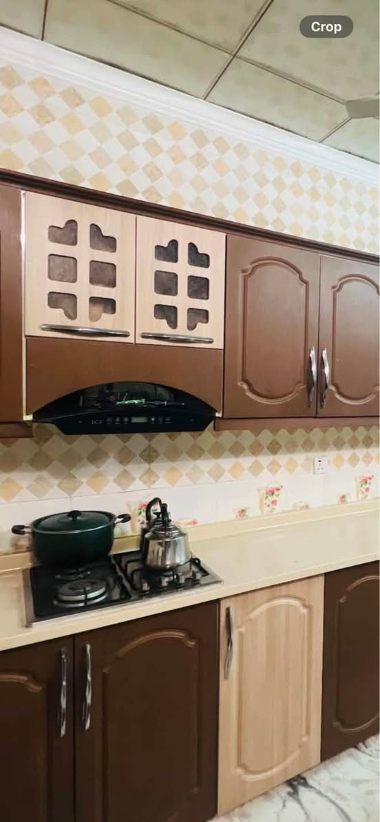 كونتر ئةلةمنيوم دةركةكاني دارة بي عةيبة 
سعري ١ مليون 
رةقةمي ساحيبي ***********
هةولير 
*********** أربيل, العراق

نص مكتوب في الصور:
- Crop