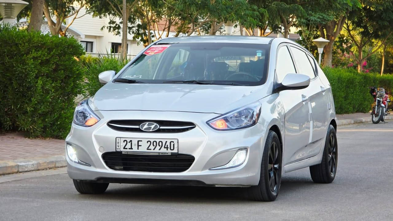 أكسنت موديل 2017 وارد امريكي ماشيه 100Mi  محرك جبير كير اوتوماتيك بجم كبس بدون ايرباك بيهه  اربع قطع صبغ بدون دواخل كما موضح بسونار الي مرفقه بالصور مع رقم شاصي 
رقم سليمانيه دولي جديد بالسمنه لحد 2029 
***********
المواصفات /
كيرو محرك شرط برغي منه ممفتوح 
تبريد ثلج 
تخم تأثيرات جديد 
صدر امامي خلفي جديد 
ويل كروم 
قفل مركزي 
تحكم ستيرن 
محرك كبير 
باتري جديد 
اي بي اس 
سيدي 
بلاجتور 
اخوان سياره مال بيت بدون برغي نقص وترايك البصره وسعر جوه سوك مكان سياره ديالى /خانقين سعره,,,,,,,,83
