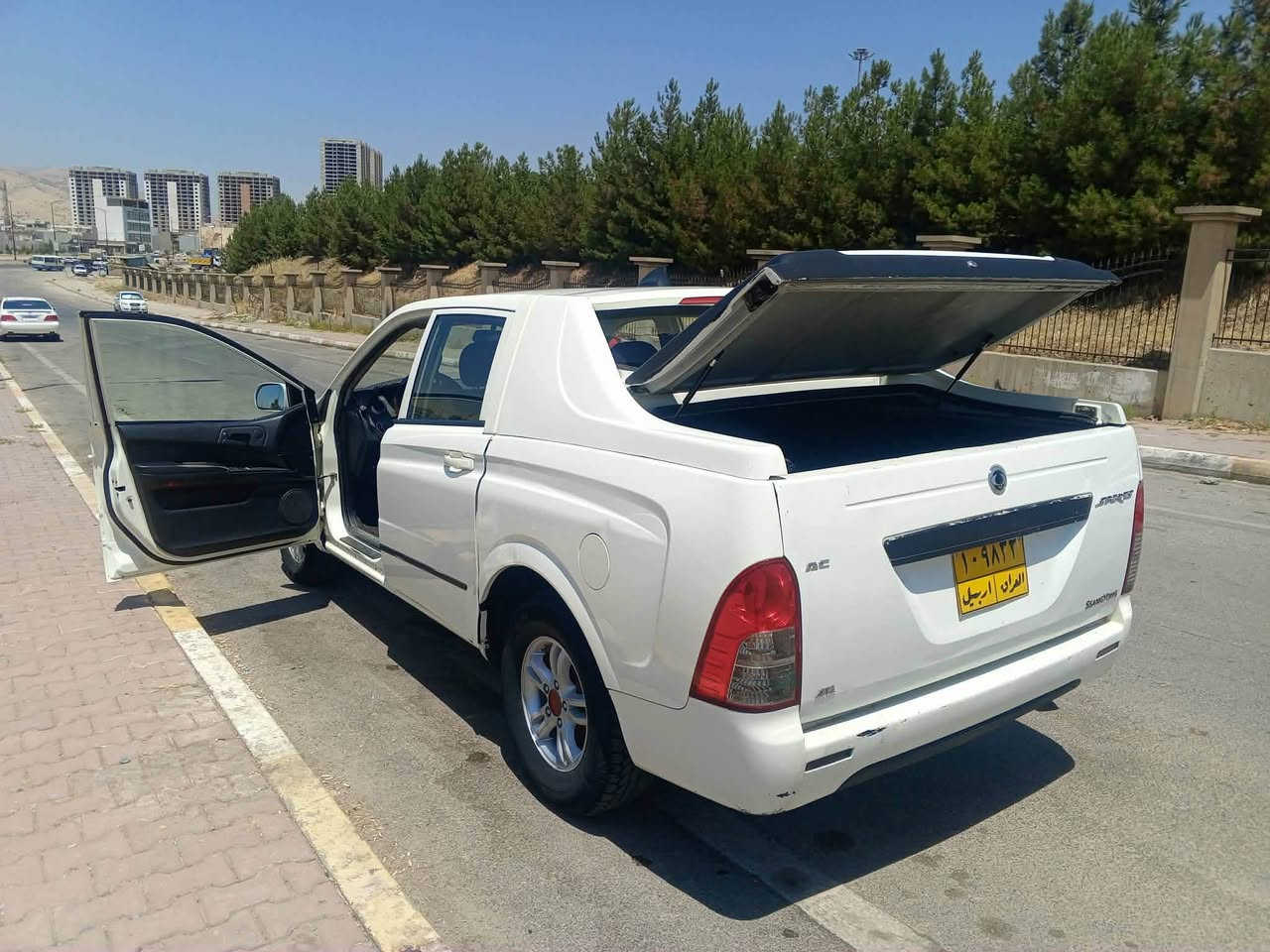سانگ يؤنگ
مۆدئلی ٢٠١١
سەیارەکە بئ بۆیاخە بئ لئدراوە 
زۆر جوان ماوەتەوە
دەبل ئەکسل
بەشەرتی گئرومەکینە
نمونەیە لە جوانیا
تەنها سەنەوی بەسەر چوە
***********
