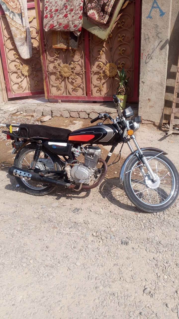 السلام عليكم نامه متياز موديل 2020
رايدهه ب 450وبيهه مجال دراجه نضيفه مفوله رقم وتساب فقط *********** الشراي يشرفنه
