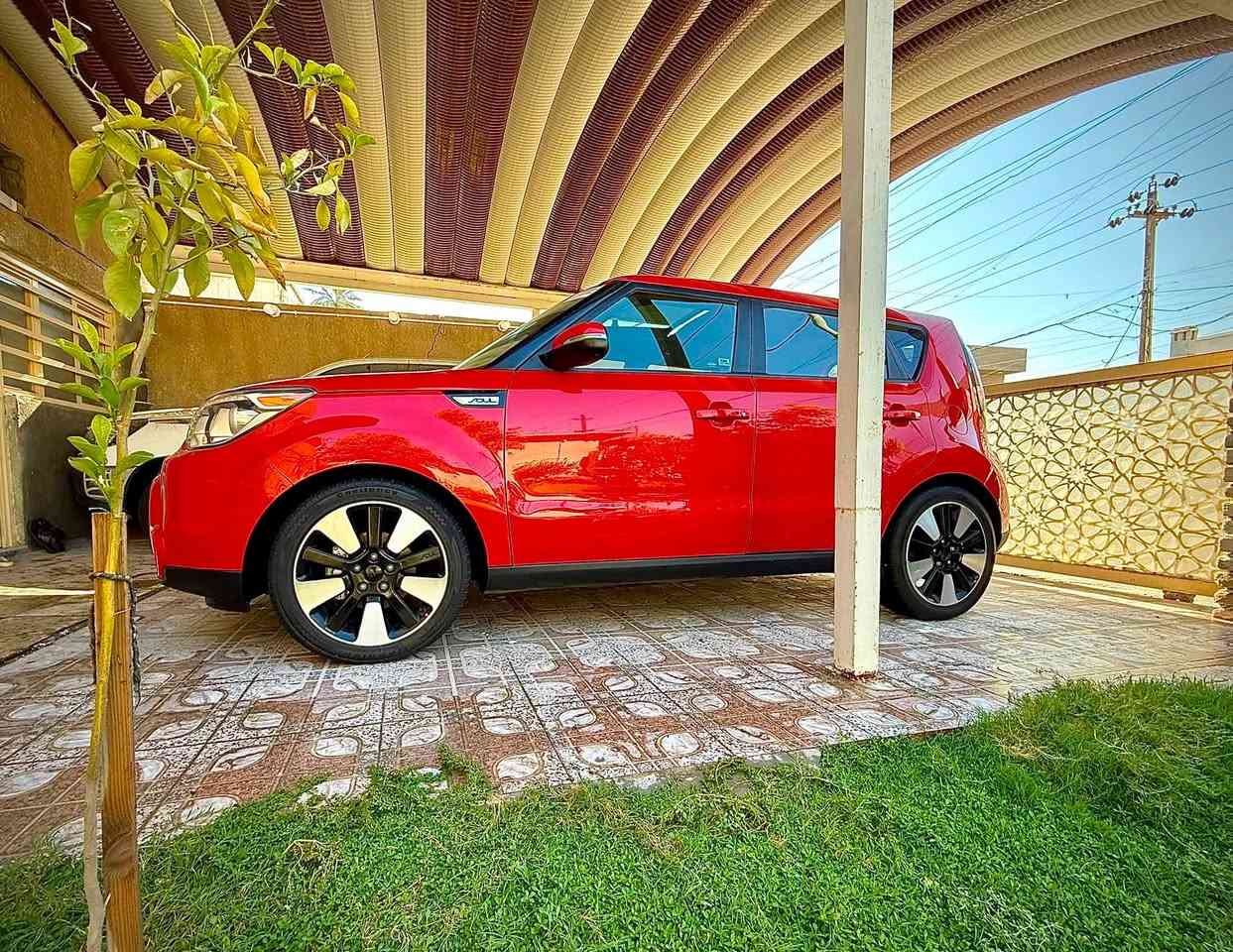 السلام عليكـم 
(كيا صول 2015 )
FOR SALE | KIA SOUL 
2015 | Full Option (1/1)
⚒️ الضـرر ؛ حادث بسيط جداً ( تبديل جاملغ وباب بلادي بدون صبغ ، بدون دواخل بدون ايرباك ) 
فول مواصفات 1/1💯
إذا تبحث عن سيارة نظيفة، أنيقة، ومتكاملة بالمواصفات
✅ فول مواصفات (1/1)
✅ تشغيل بصمة + بصمة أبواب
✅ مرايا شفط مع إشارات وترحيب
✅ بانوراما
✅ كشنات جلد فاخرة
✅ تدفئة وتبريد للمقاعد
✅ تحكم كهربائي بالمقاعد
✅ شاشة حديثة مع Apple CarPlay
✅ منظومة زينون
✅ تبريد ثلج
✅ صدر أمامي وخلفي مبدل جديد
✅المسافه المقطوعه 60 k/m
💰السعر ؛ 108 $ وبيه مجال جداً جداً بسيـط 
📍المكان ؛ بابل _ ناحية الأمـام 💯

📲 WhatsApp:***********

رجاءاً الشراي يتصل - واذا ما عجبتك السياره اترك تعليق يدل على اخلاقك وذوقك ..
