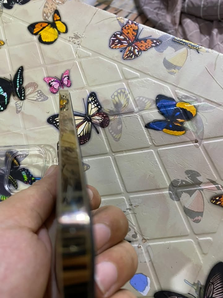 السلام عليكم
ايفون13برو ماكس ذاكره 256 دبل سيم كارت جهاز نضيف مبدل شاشه نوعيه جيده جدآ وضهر مفطور موضح بصور كلشي شغال كامرات بصمه كلشي بس شاشه مبدله اريد مراوس 14 برو ماكس  سعر البيع 475الف  مكاني البصره الجمهوريه
متواجد واتساب ***********
