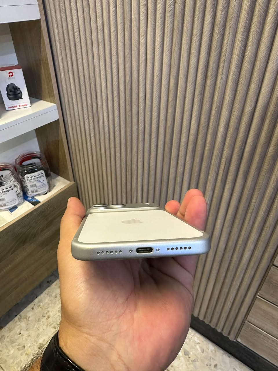 آيفون ١٧ برو ماكس • ٢٥٦ • بطارية ١٠٠٪